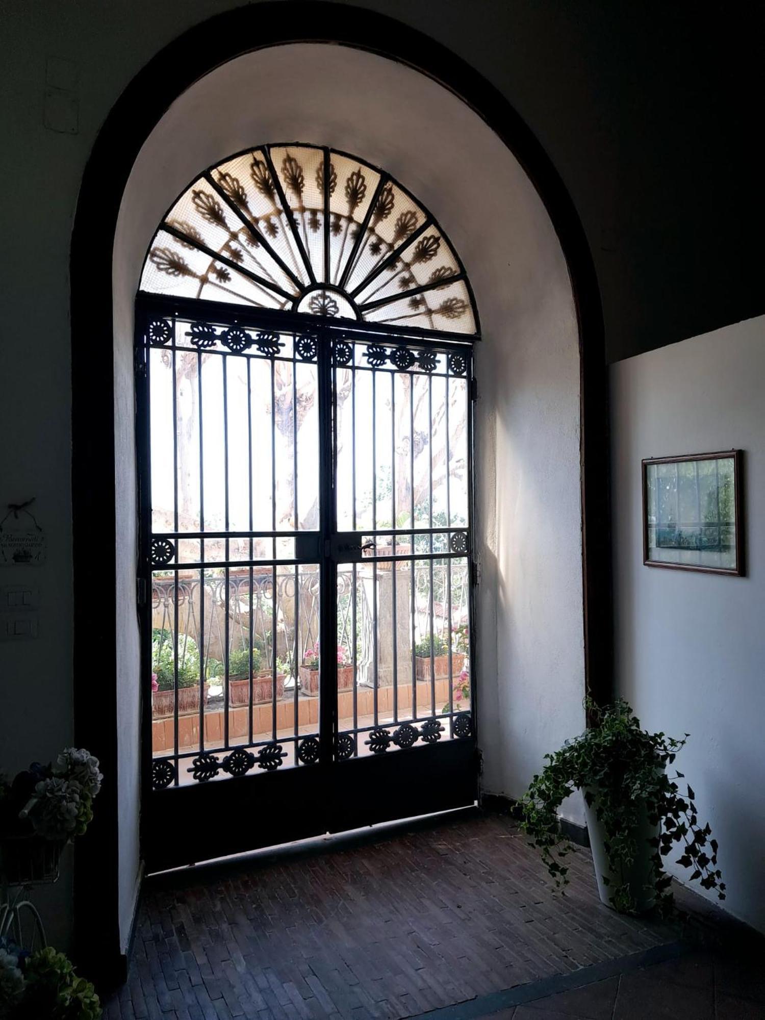 La Suite Del Giardino Naples Exterior photo
